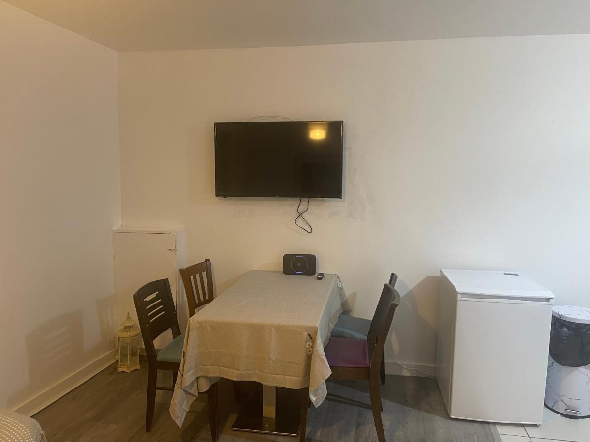 2 Bed Flat Right In Centre Of Portrush Town 아파트 외부 사진